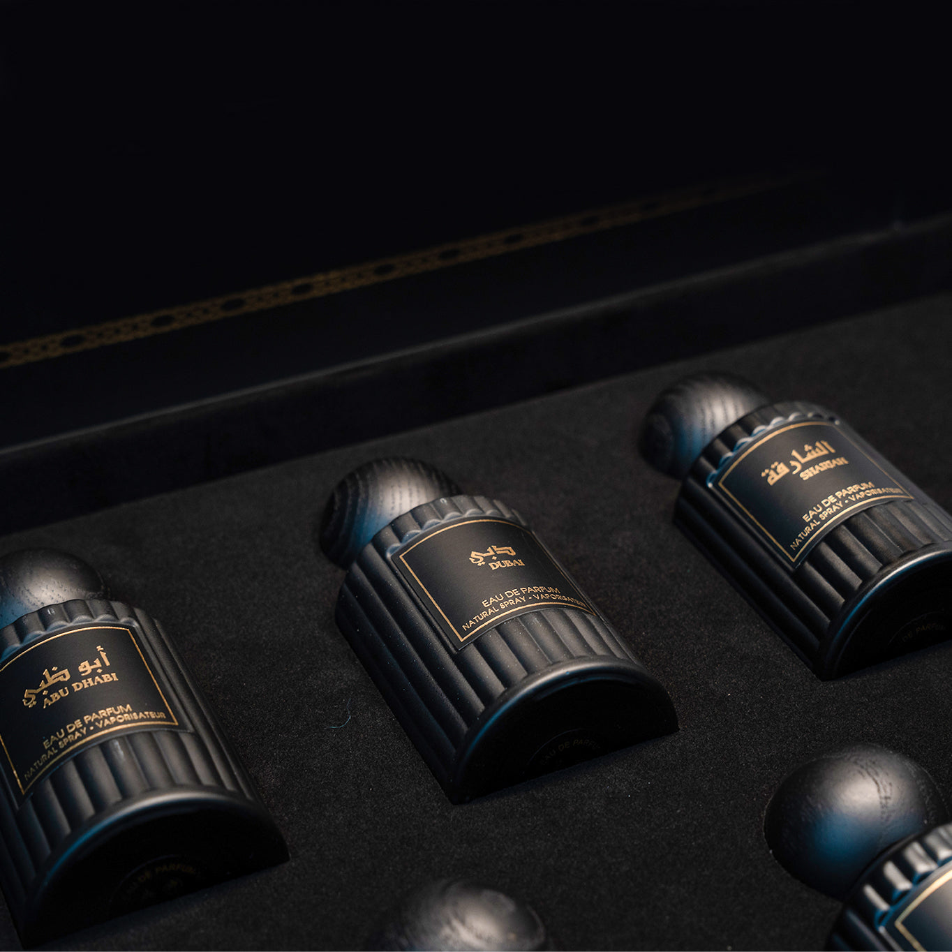 EMIRATES COLLECTION PERFUME GIFT SET  EAU DE PARFUM - UNISEX (7 X 50ML)